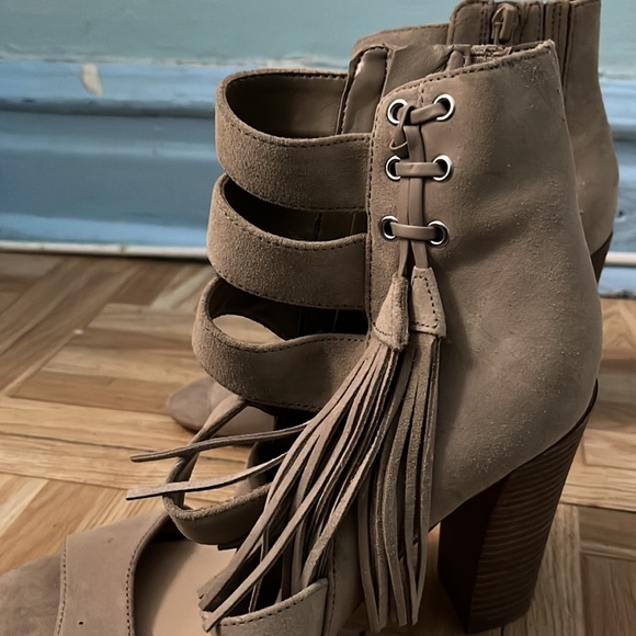 GUESS HIGH HEEL BOOTIES CHUNKY HEEL 4.5"- suede - Picture 3 of 4